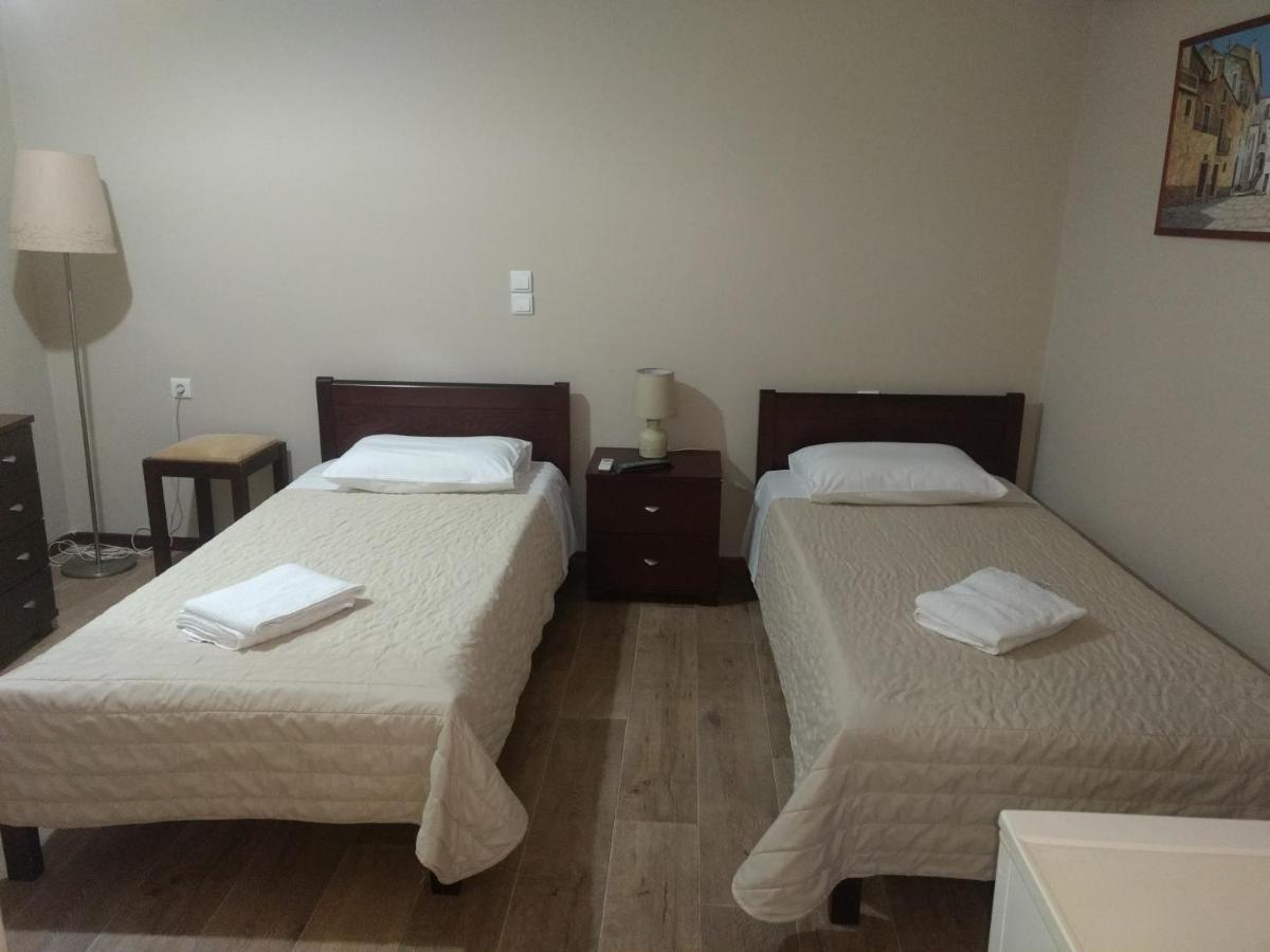 Hotel Διεθνές Zacharo Esterno foto