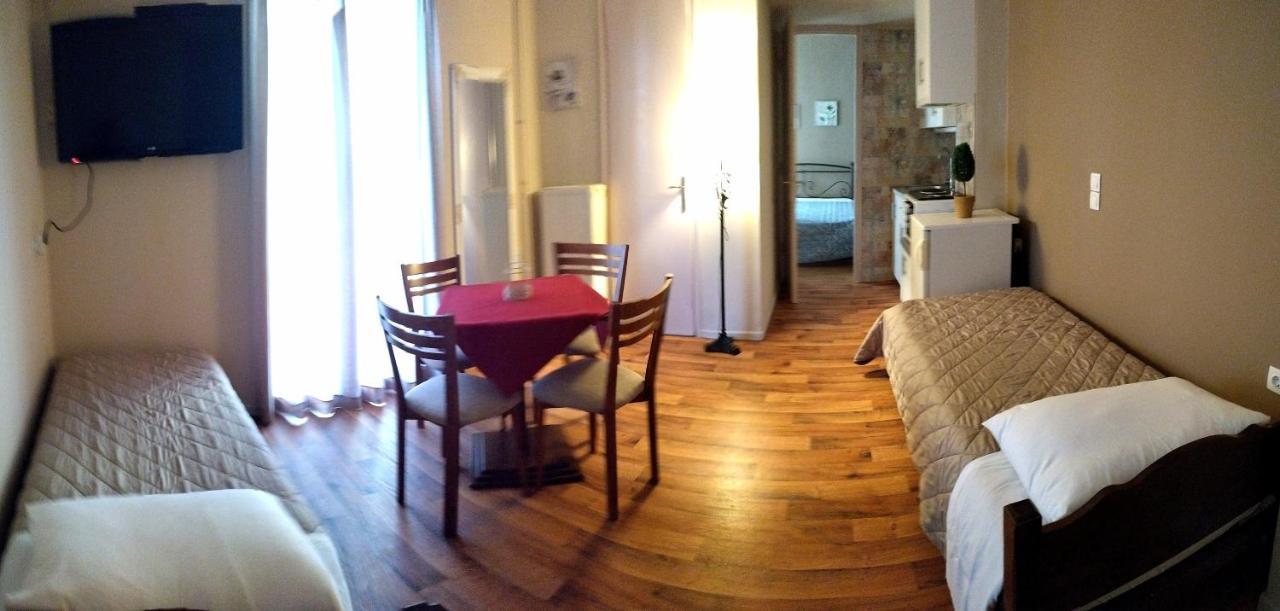 Hotel Διεθνές Zacharo Esterno foto