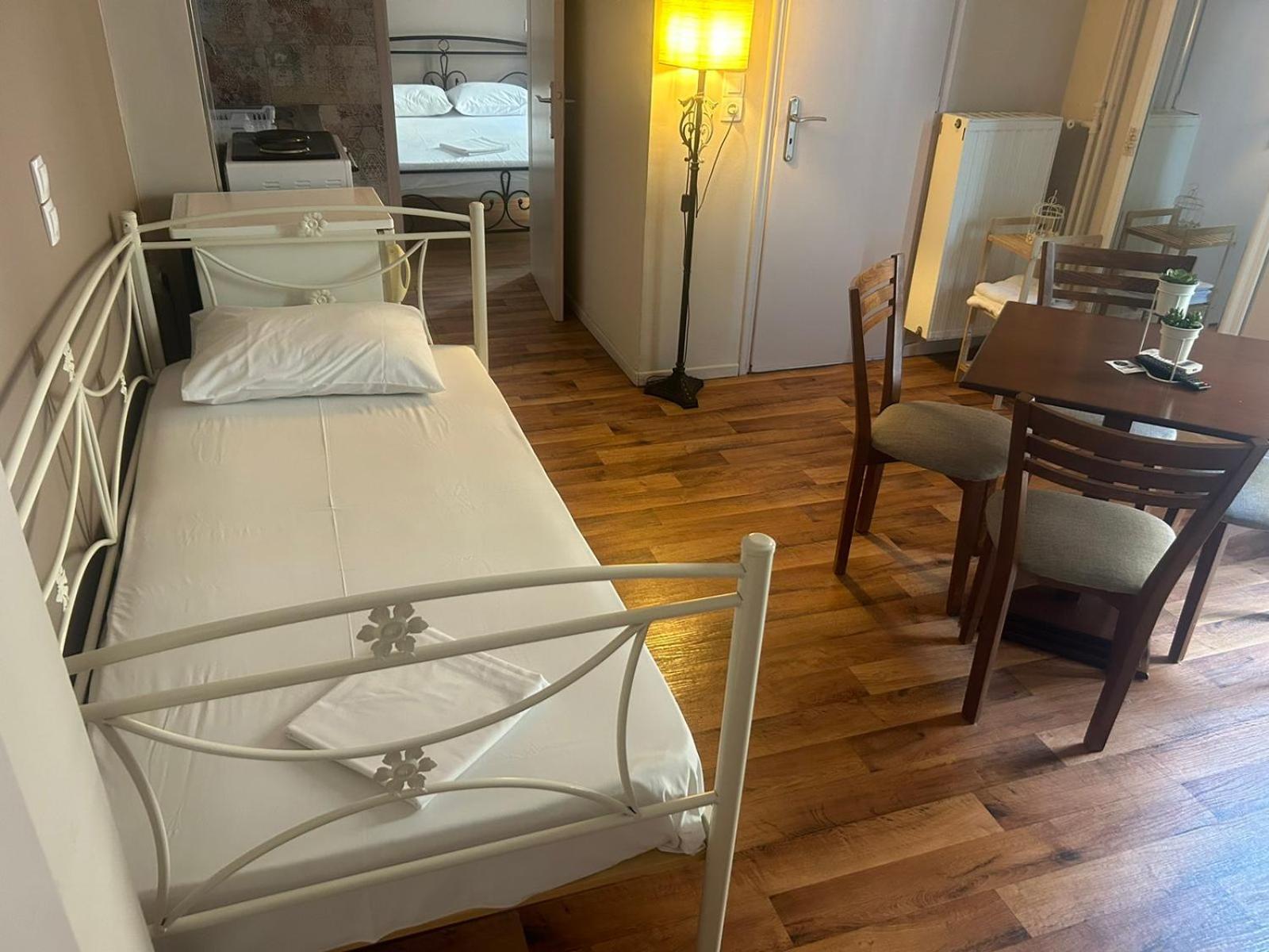 Hotel Διεθνές Zacharo Esterno foto