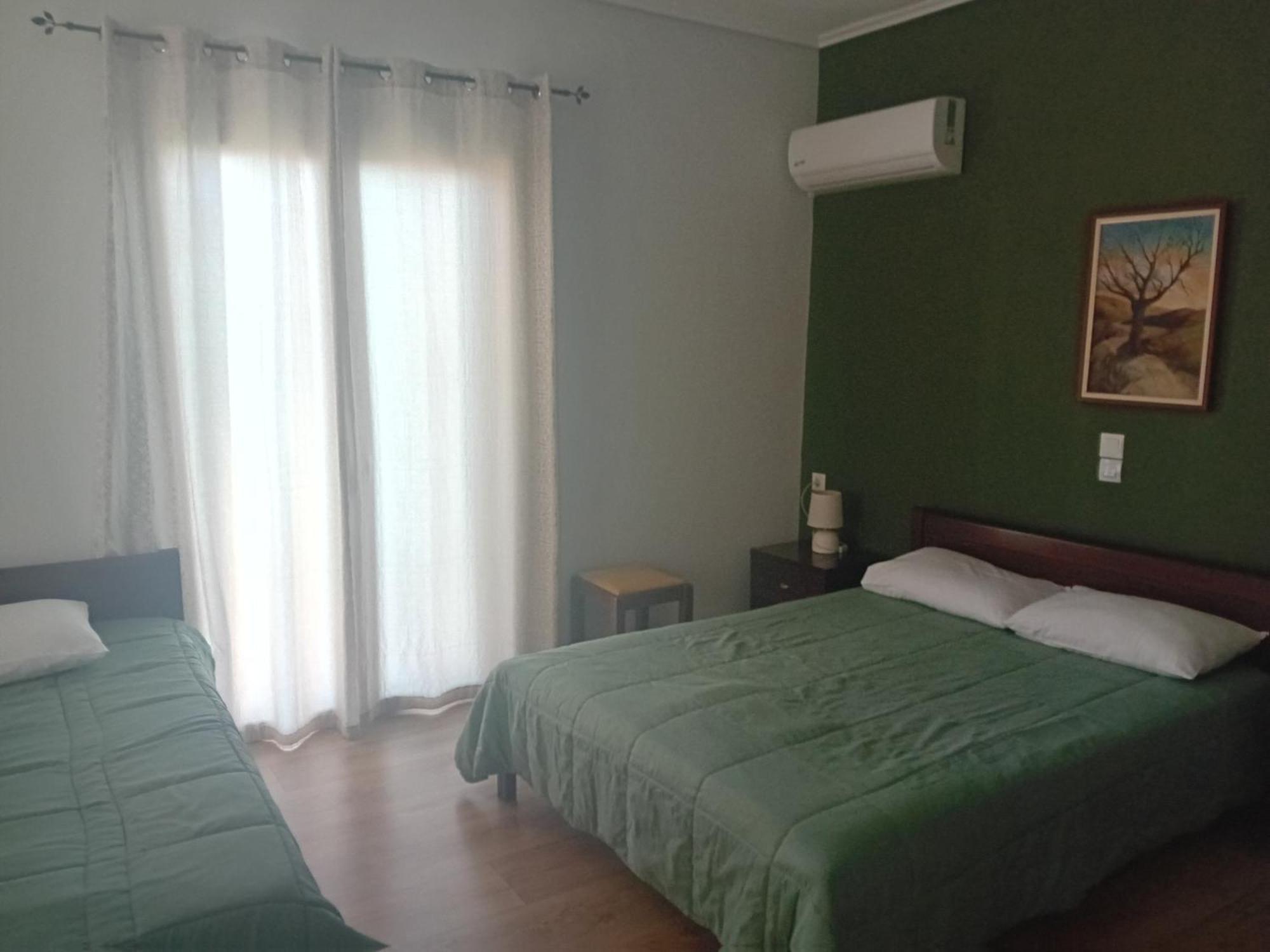 Hotel Διεθνές Zacharo Esterno foto